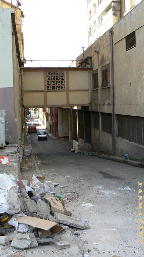 la cite Perret l'entree du parking souterrain .jpg